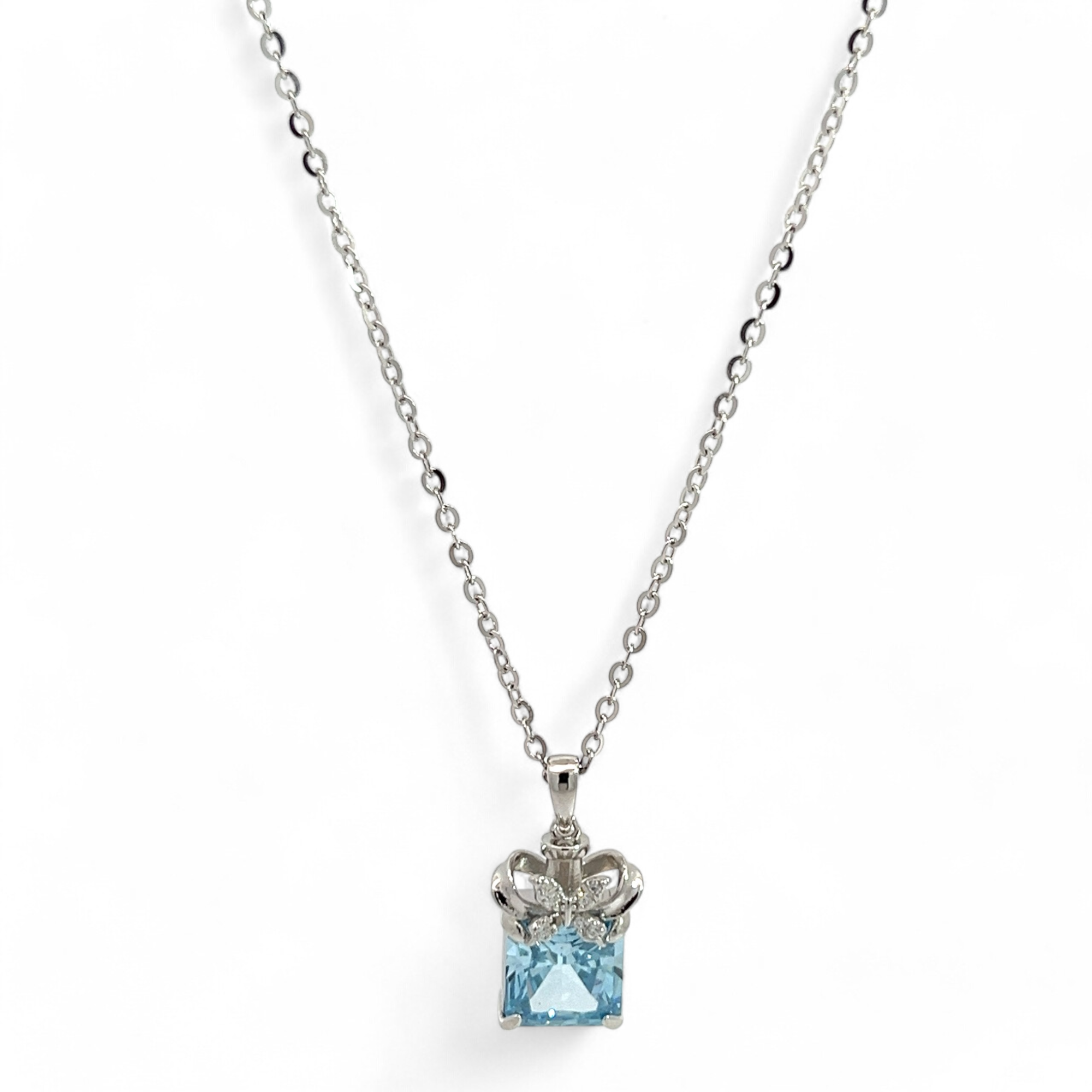 PurpleLuck Marina Blue Gem 925 Silver Pendant. Romantic gift for wife and girlfriend