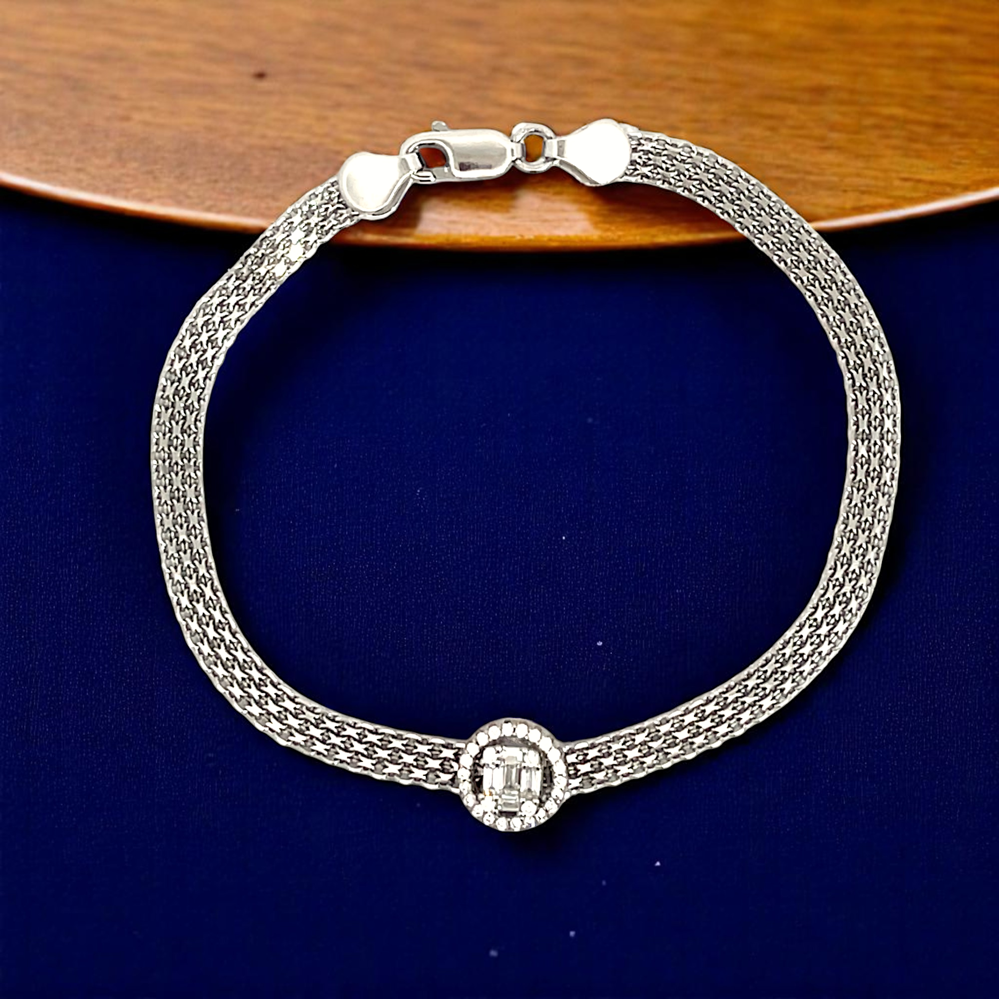PurpleLuck Silver Ethereal Chain Bracelet. Women and girl Sterling Silver bracelet with chain design