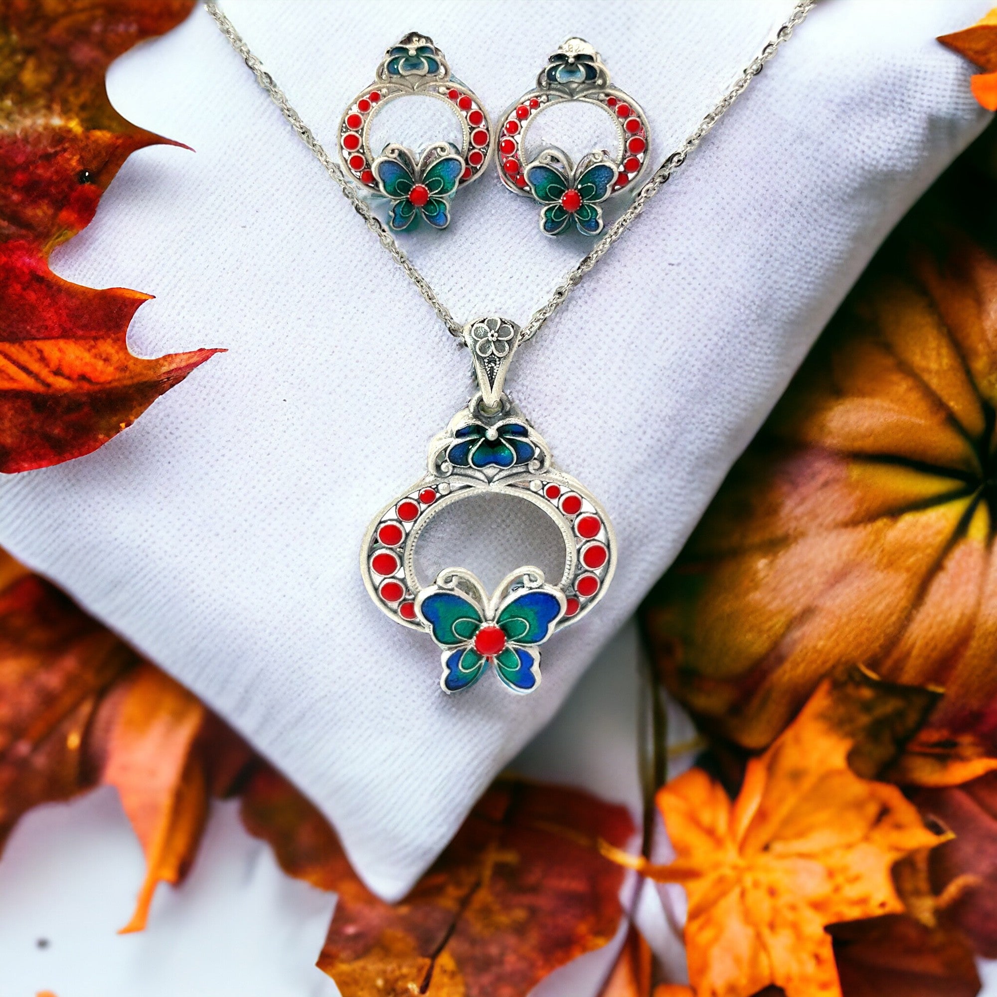 PurpleLuck Painted Lady 999 Silver Pendant Set. Sophisticated pendant and earrings for women and girls Perfect Gift for wife and girlfriend