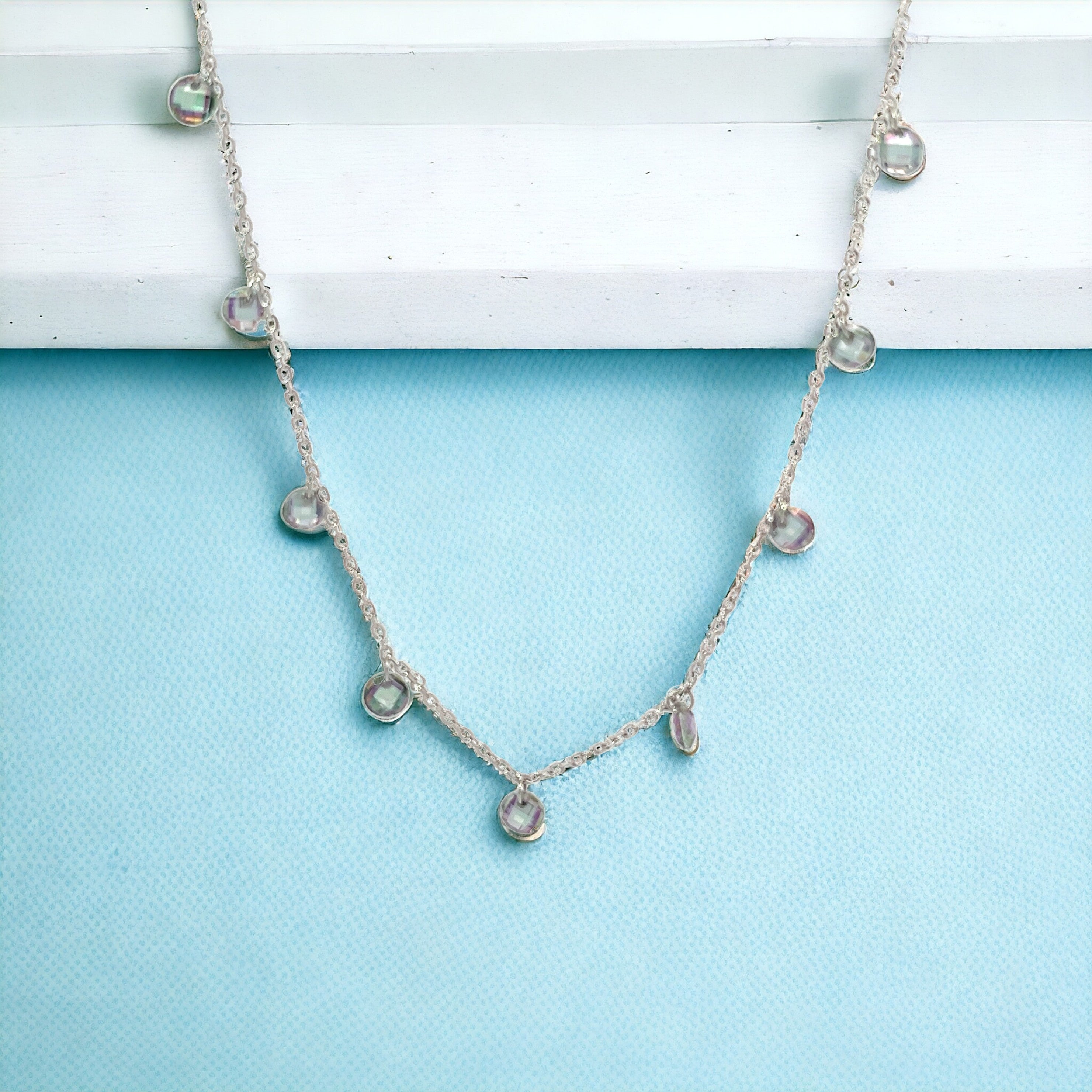 Purpleluck Queen Victoria Silver Necklace. Dainty chain necklace Ideal for daily wear. Perfect gift for girlfriend, sister and wife.