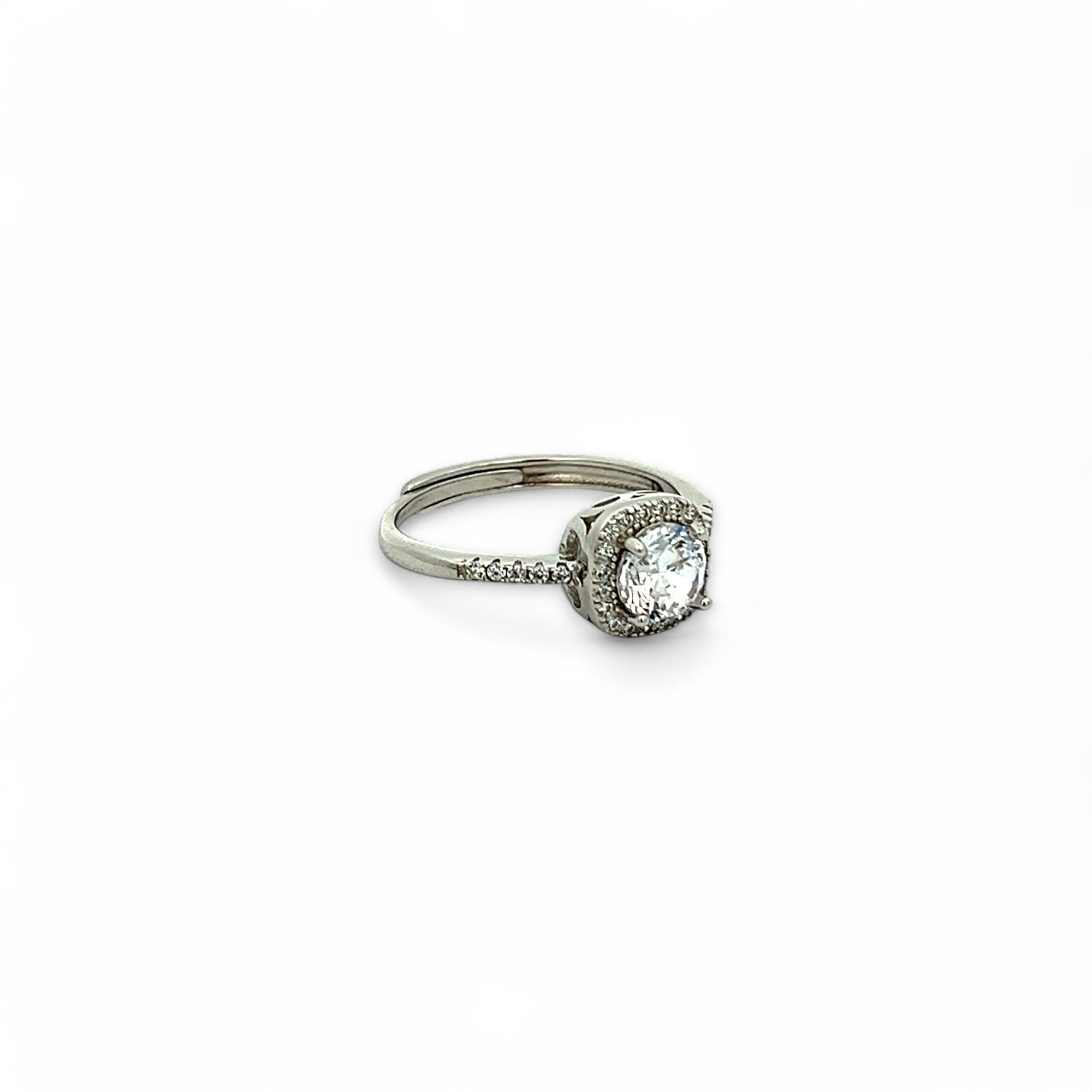 PurpleLuck Laura Silver Solitaire Ring