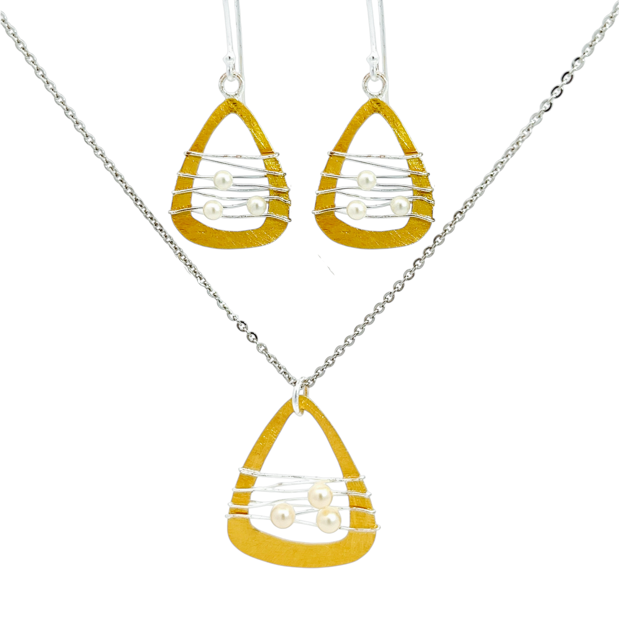PurpleLuck Bellucci Gold Italian Pendant Set .Delicate pearl jewellery set Ideal for gifting for wife, sister and girlfriend