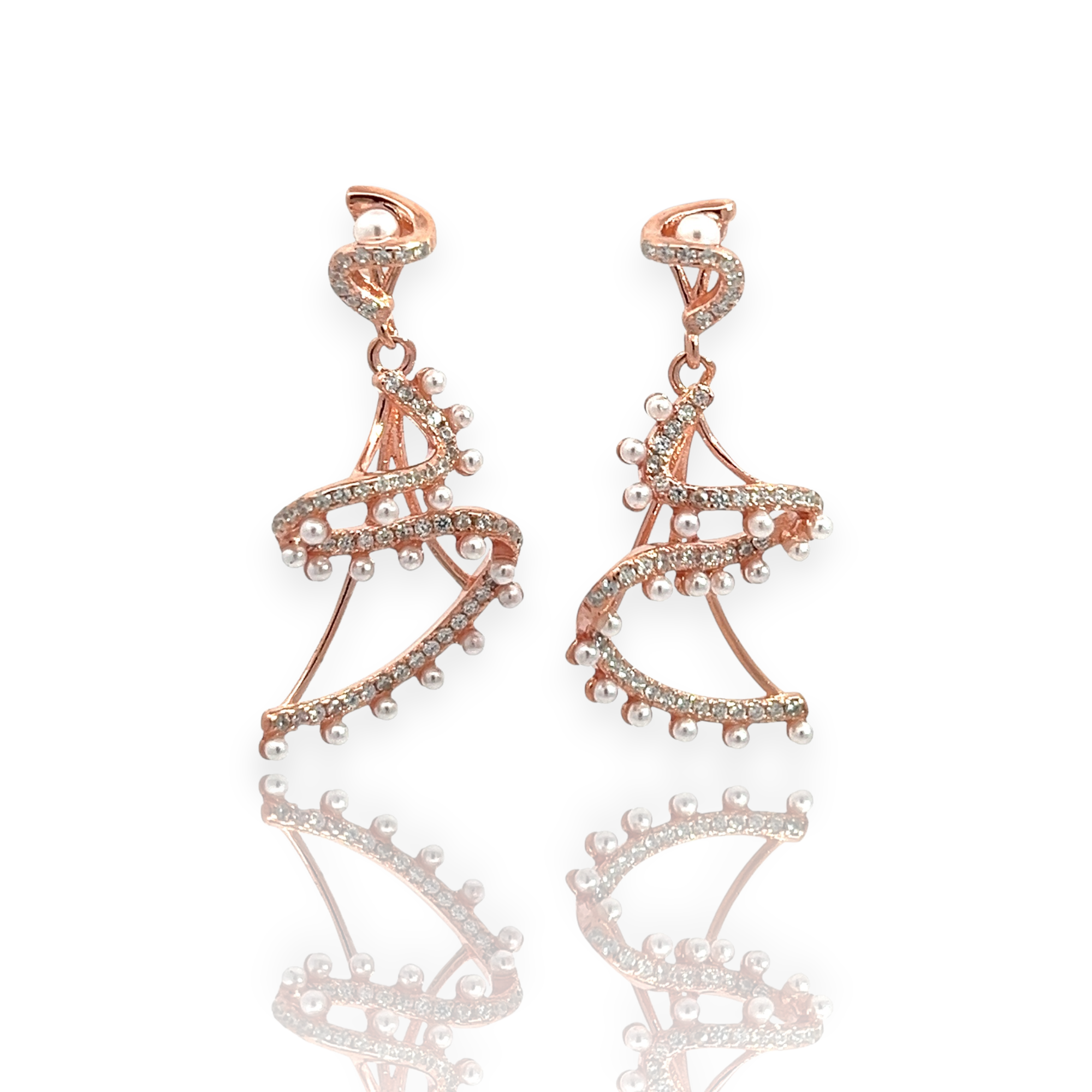 PurpleLuck- Chandelier Rose Gold Pearl Earrings