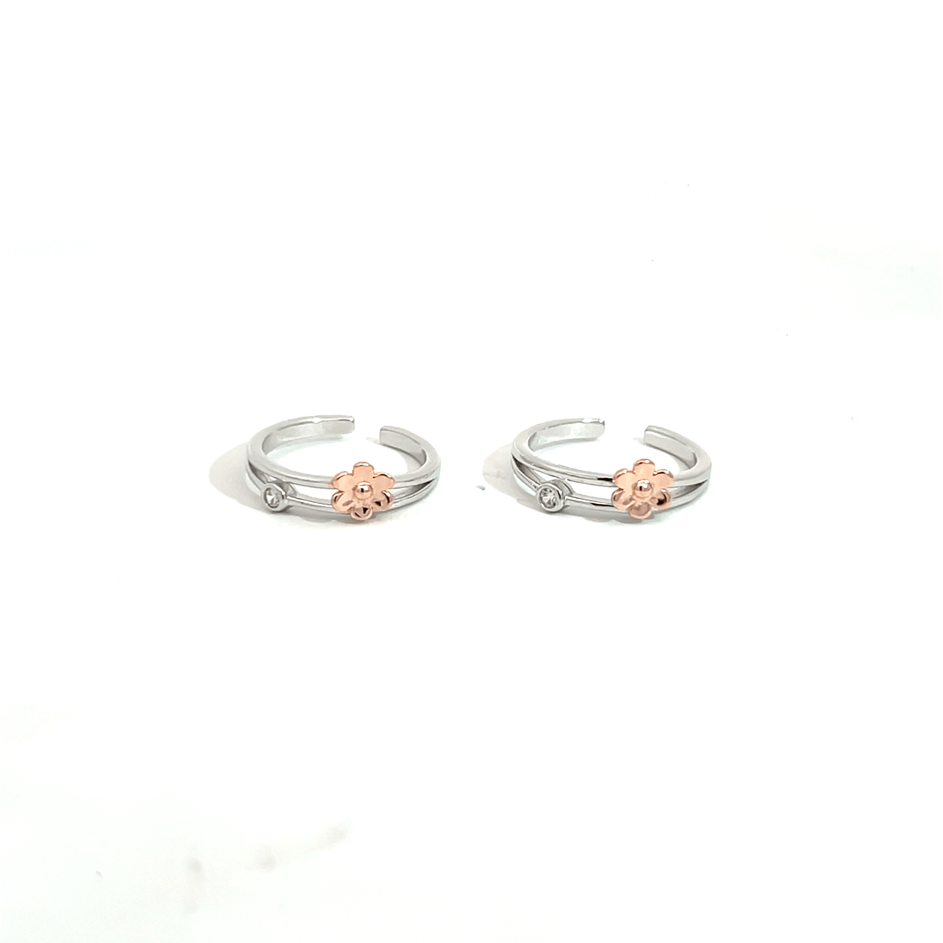 Purpleluck Dual Tone Floral 925 Silver Toe Rings Gift for women. Daily wear Indian traditional jewellery