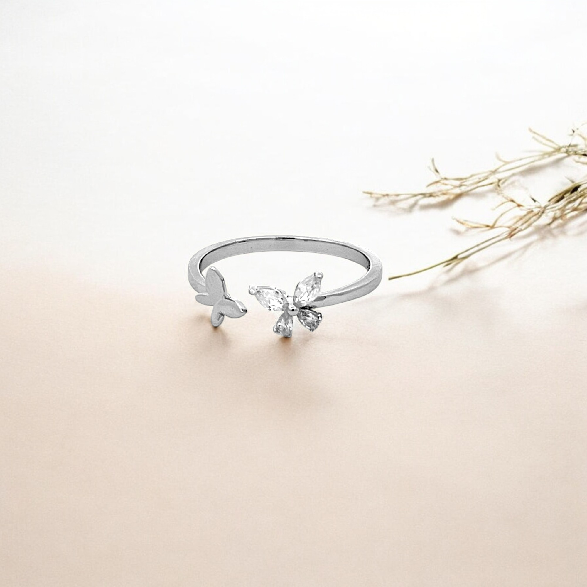 PurpleLuck Rebecca Butterfly 925 Silver Ring Trendy and chic adjustable ring in modern design for women and girls